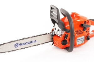 benzopila-husqvarna-135-4