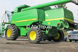 John Deere T 670-2