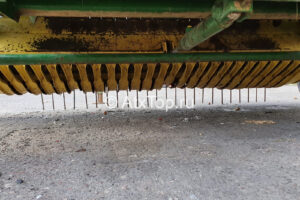 press-podborshhik-john-deere-565-8
