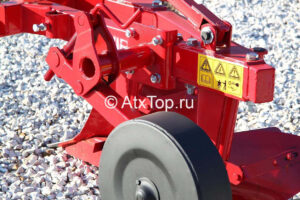 plug-2-h-korpusnyj-wirax-u018-1