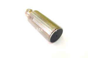 induktivnyj-datchik-e2a-m18ks08-m1-b1-1
