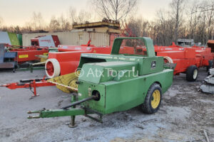 john-deere-330-2