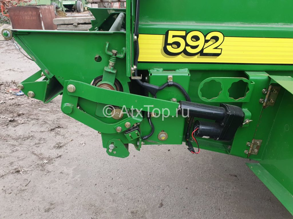 JohnDeere 592