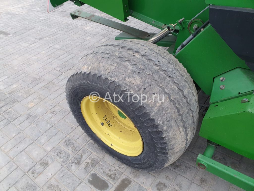 John Deere 592