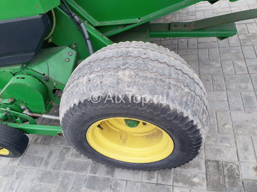 John Deere 592