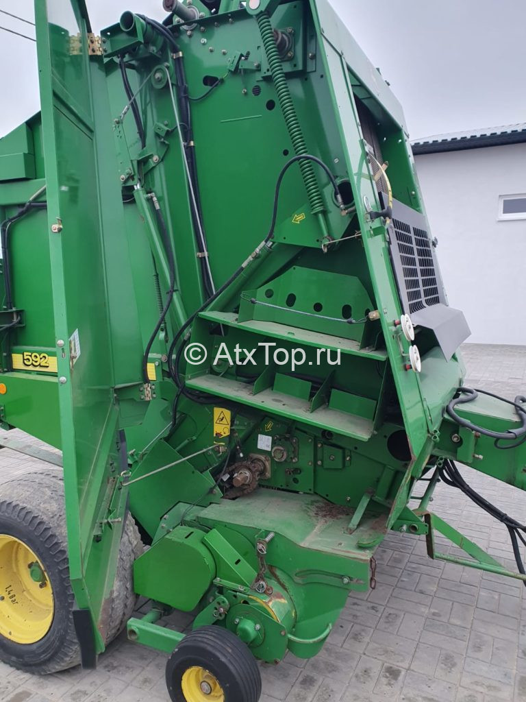 John Deere 592