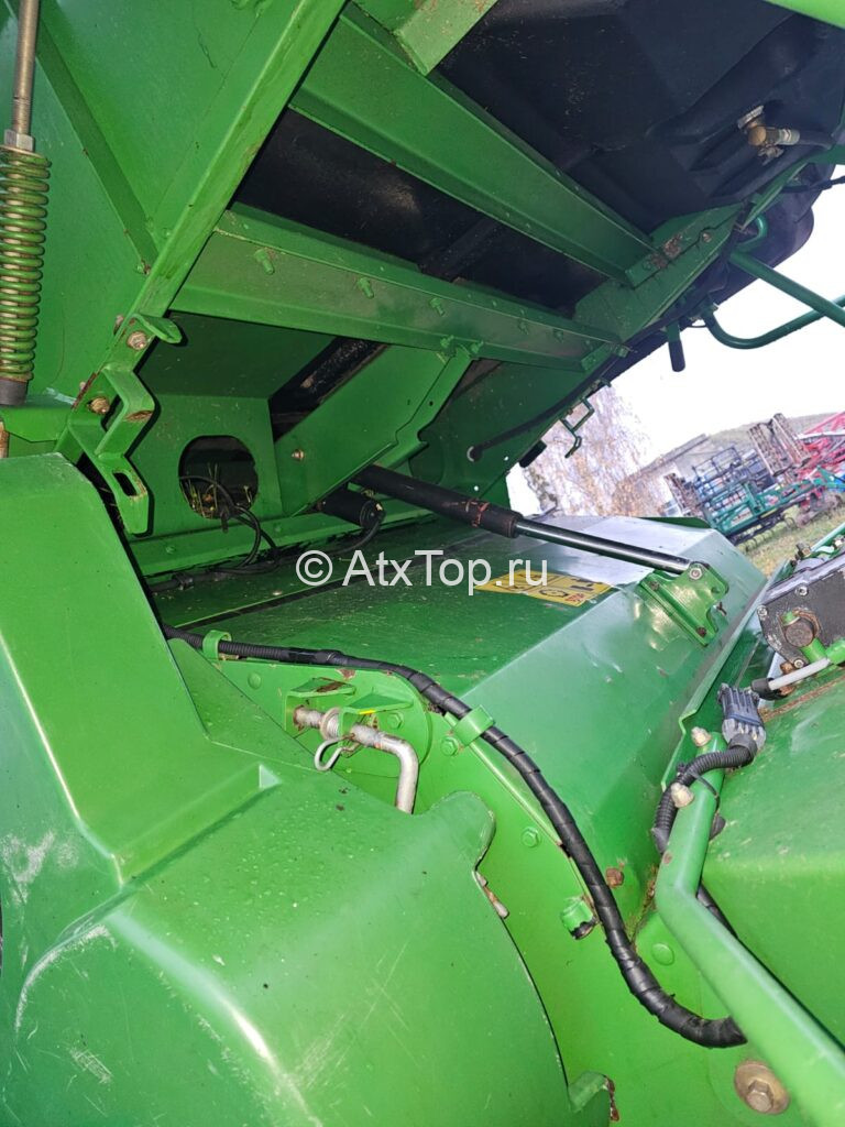 Зерноуборочный комбайн John Deere S690i