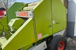Claas Rollant 44
