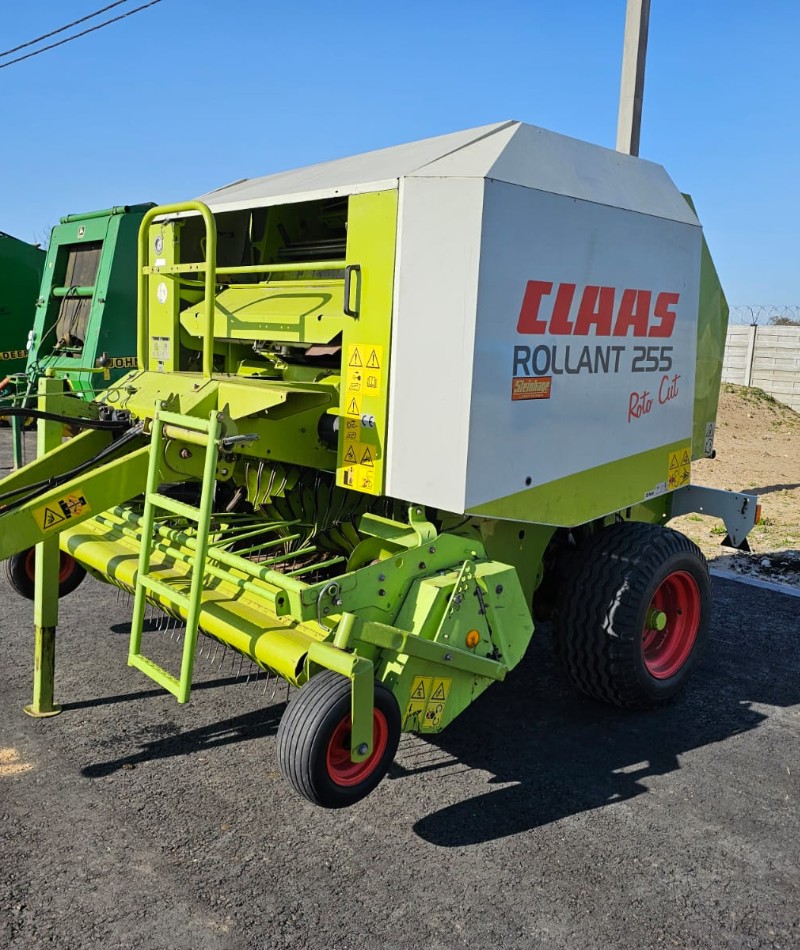 Claas Rollant 255