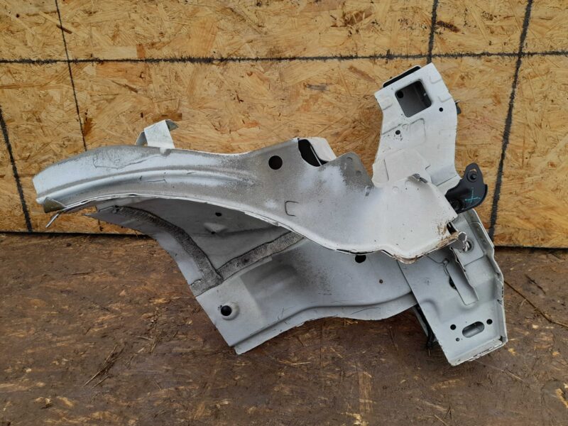 Изображение товара 230400 - 00230400 chetvert perednyaya pravaya BMW M5