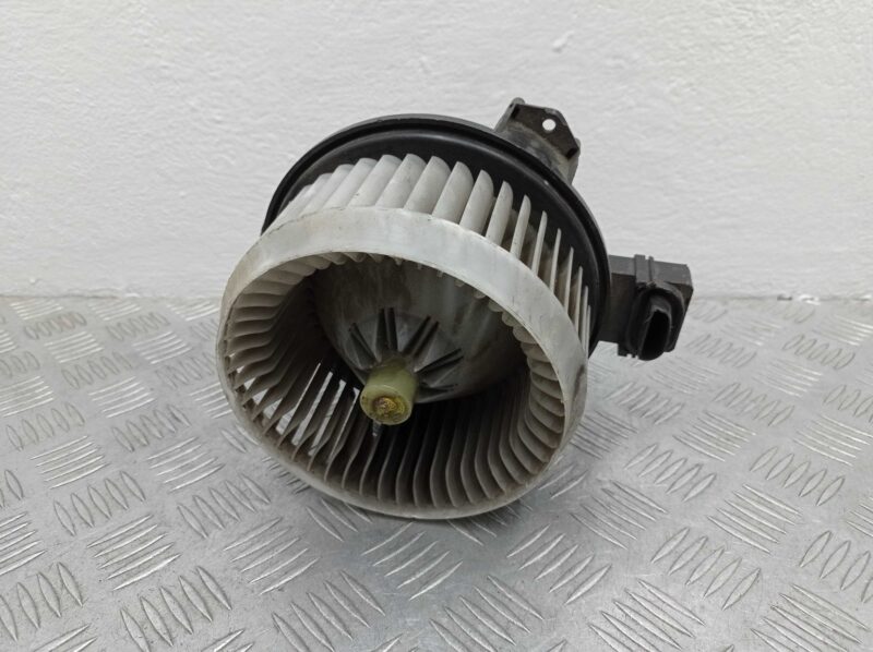 Изображение товара 232562 - 00232562 ventilyator otopitelya (motorchik pechki) Rover 400