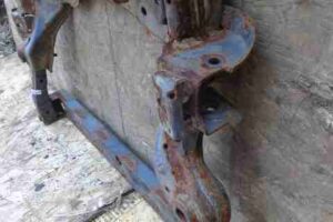 Изображение товара 31654 - 00031654 balka perednyaya Peugeot 4007 3