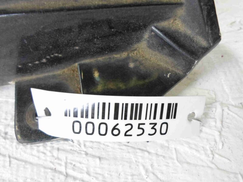 Изображение товара 62530 - 00062530 reshetka radiatora Land Rover Defender