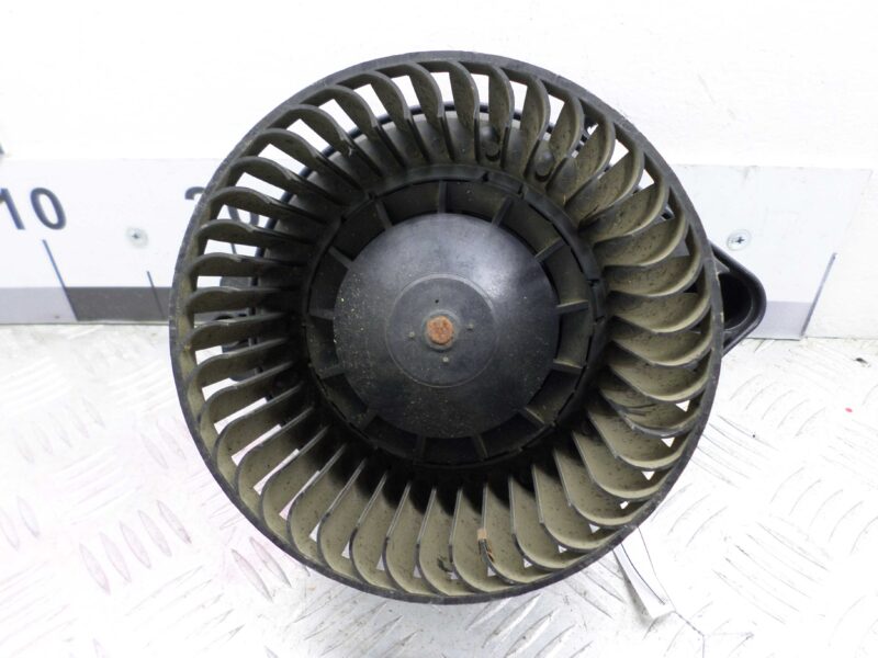 Изображение товара 121523 - 00121523 ventilyator otopitelya (motorchik pechki)