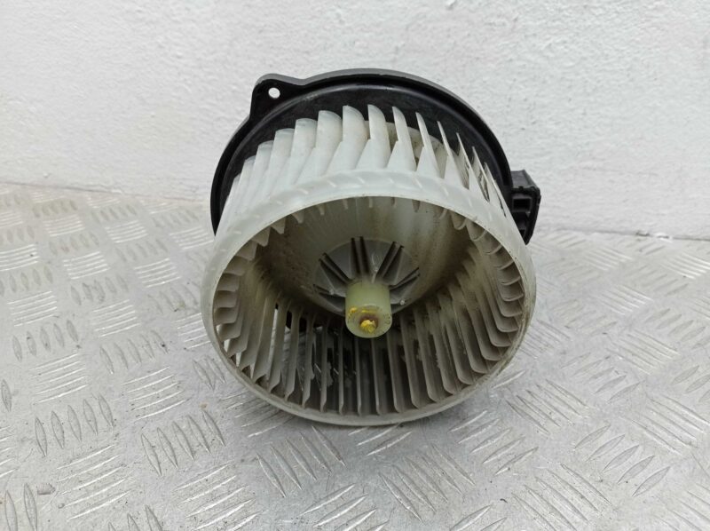 Изображение товара 156334 - 00156334 ventilyator otopitelya (motorchik pechki) BMW X1