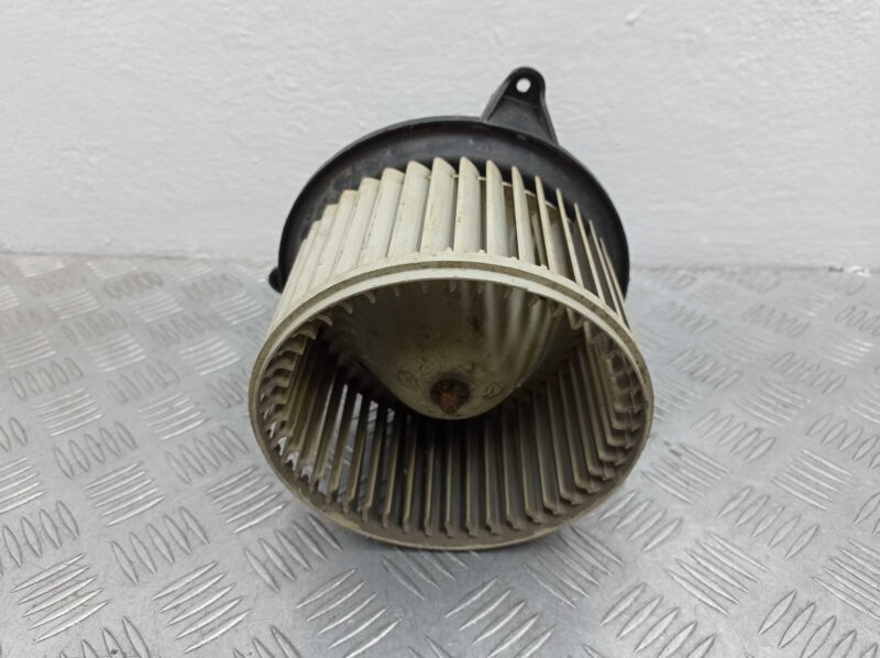 Изображение товара 243368 - 00243368 ventilyator otopitelya (motorchik pechki) Land Rover Range Rover Sport