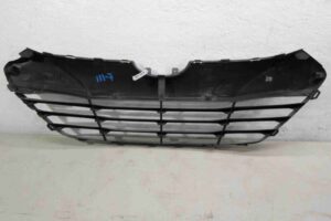 Изображение товара 70402 - 00070402 reshetka radiatora Mercedes CLA 1