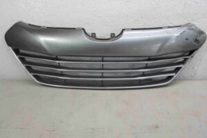Изображение товара 70402 - 00070402 reshetka radiatora Mercedes CLA 2