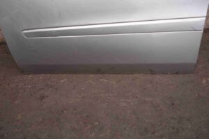 Изображение товара 89100 - 00089100 dver perednyaya levaya Ford Escort 1