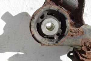 Изображение товара 149517 - 00149517 balka zadnyaya Peugeot 107 2