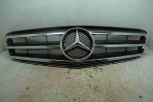Изображение товара 92561 - 00092561 reshetka radiatora Honda Ridgeline 3