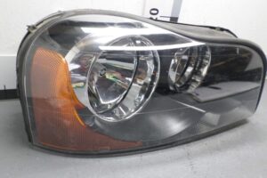 Изображение товара 139097 - 00139097 fara pravaya Volvo V50 2