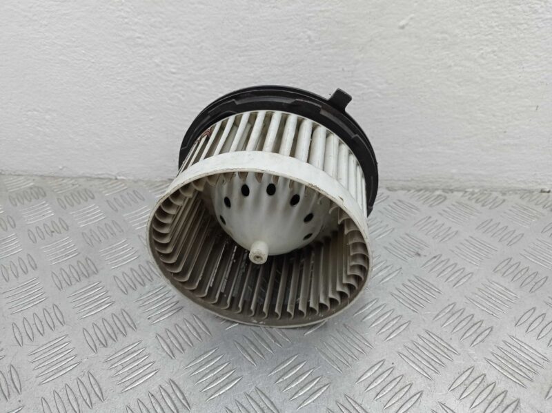 Изображение товара 239598 - 00239598 ventilyator otopitelya (motorchik pechki) Renault Sandero Stepway