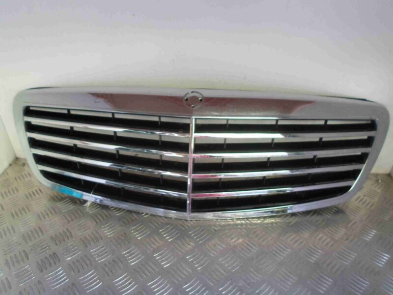 Изображение товара 73005 - 000073005 reshetka radiatora Ford Scorpio