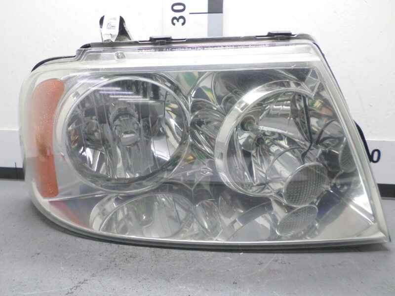 Изображение товара 114038 - 00114038 fara pravaya Chrysler Sebring