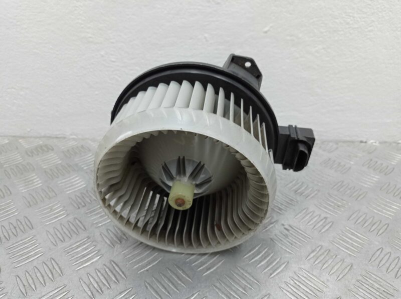 Изображение товара 238507 - 00238507 ventilyator otopitelya (motorchik pechki) Ford Kuga