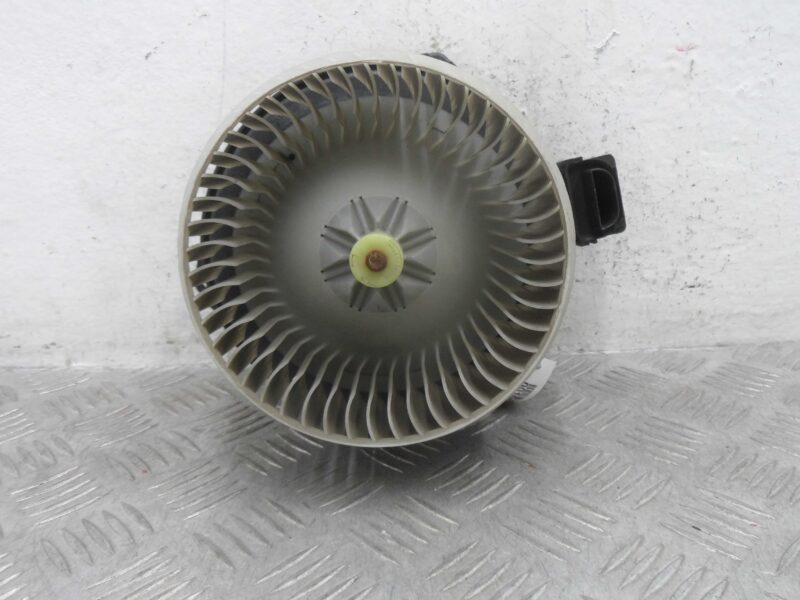 Изображение товара 105105 - 00105105 ventilyator otopitelya (motorchik pechki) Peugeot 306