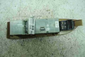 Изображение товара 46 - 00000046 knopka steklopodemnika Lexus LS 3