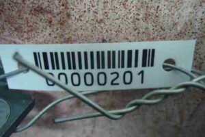 Изображение товара 201 - 00000201 petlya kapota pravaya 1