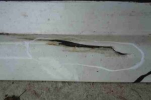 Изображение товара 266 - 00000266 porog plastikovyj levyj Peugeot 4007 2