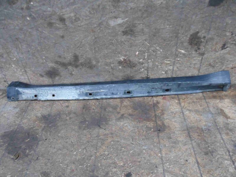 Изображение товара 312 - 00000312 porog plastikovyj levyj Peugeot 107