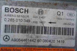 Изображение товара 378 - 00000378 blok upravleniya podushek bezopasnosti Toyota Celica 1