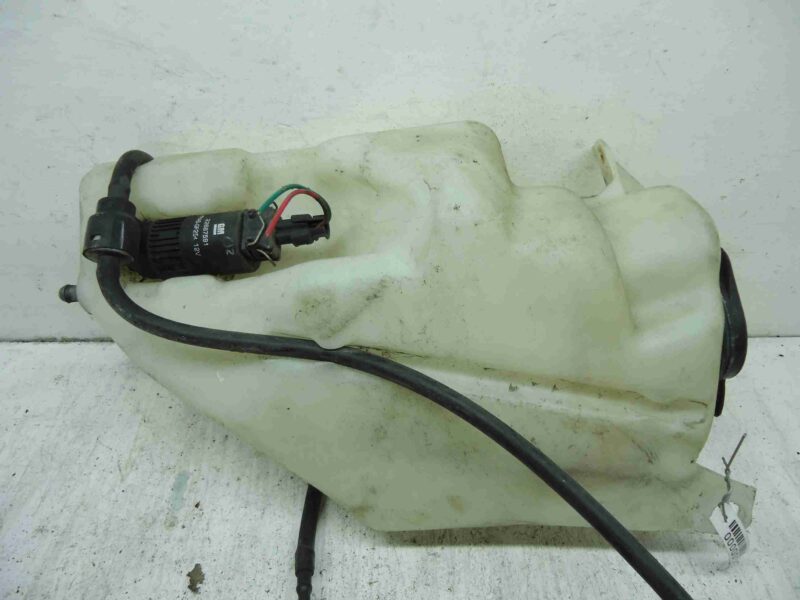 Изображение товара 500 - 00000500 bachok omyvatelya Peugeot 406