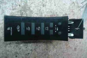 Изображение товара 850 - 00000850 knopka salona Ford Scorpio