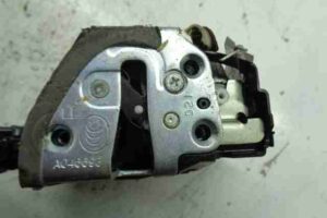 Изображение товара 995 - 00000995 zamok dveri Chevrolet Blazer