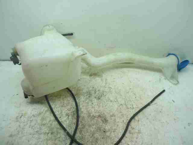 Изображение товара 1077 - 00001077 bachok omyvatelya Volkswagen Amarok