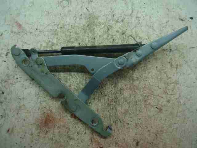 Изображение товара 1350 - 00001350 petlya kryshki bagazhnika