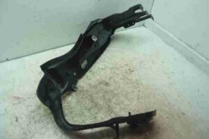 Изображение товара 1637 - 00001637 kreplenie fary levoj Ford Scorpio 1