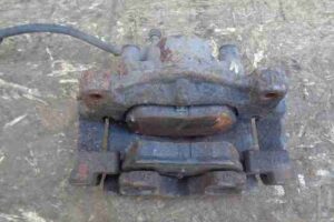 Изображение товара 1654 - 00001654 support perednij levyj Volvo 440 3