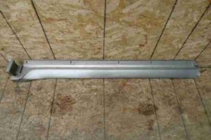 Изображение товара 1800 - 00001800 porog plastikovyj levyj Isuzu Rodeo