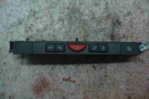 Изображение товара 1822 - 00001822 knopka avarijnoj signalizatsii Audi A4 2