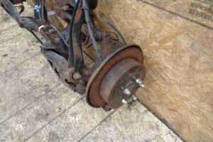 Изображение товара 1976 - 00001976 balka zadnyaya Peugeot 107 3