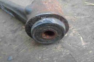 Изображение товара 2020 - 00002020 rychag perednij pravyj nizhnij Toyota Venza 1