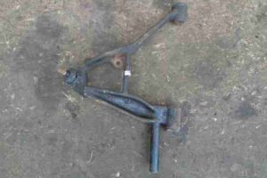 Изображение товара 2020 - 00002020 rychag perednij pravyj nizhnij Toyota Venza