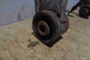 Изображение товара 2332 - 00002332 rychag perednij pravyj verkhnij Isuzu Rodeo 2