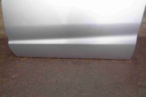 Изображение товара 2551 - 00002551 dver perednyaya levaya Peugeot 406 3